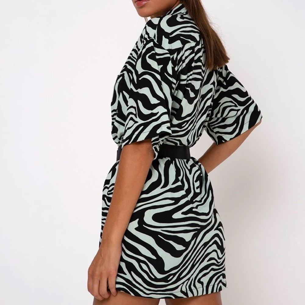Motel Rocks Women S Wavey Zebra Mint Y2K Short Sleeve Fresia Mini Shirt Dress - Picture 2 of 10